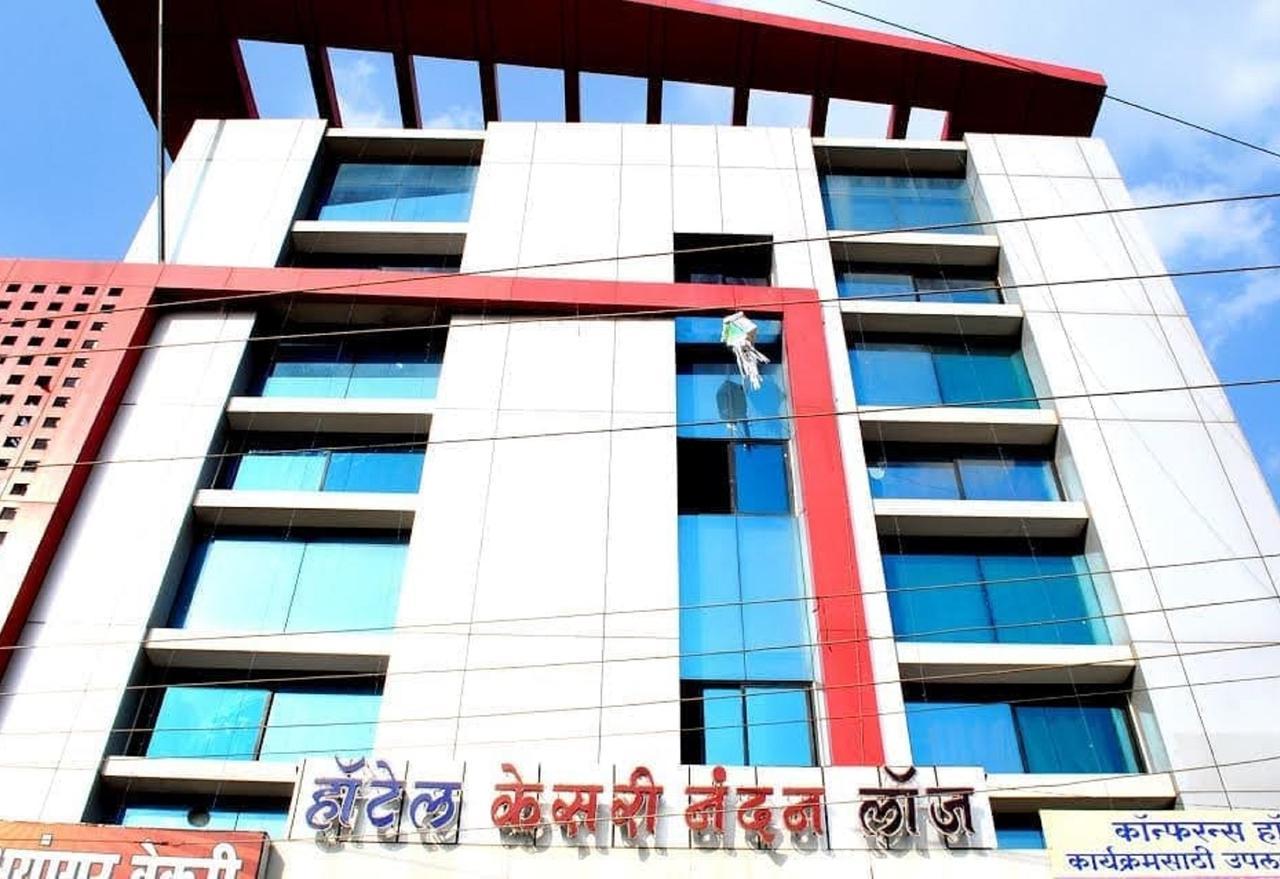 Hotel Kesari Nandan Lātūr Exterior foto